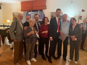 «Дзеці Францыі: Гісторыі сем’яў, якія паверылі Сталіну» 