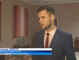 На бацькоў абаронцы дубоў аказваецца ціск  