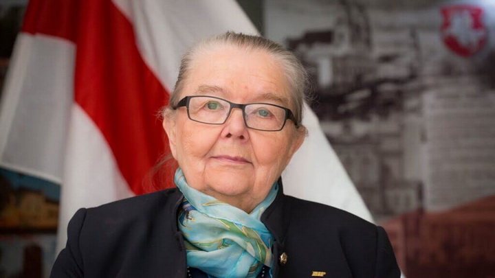 Івонка Сурвілла павіншавала Беларускую інтэрнэт-бібліятэку Kamunikat.org з 25-годдзем!