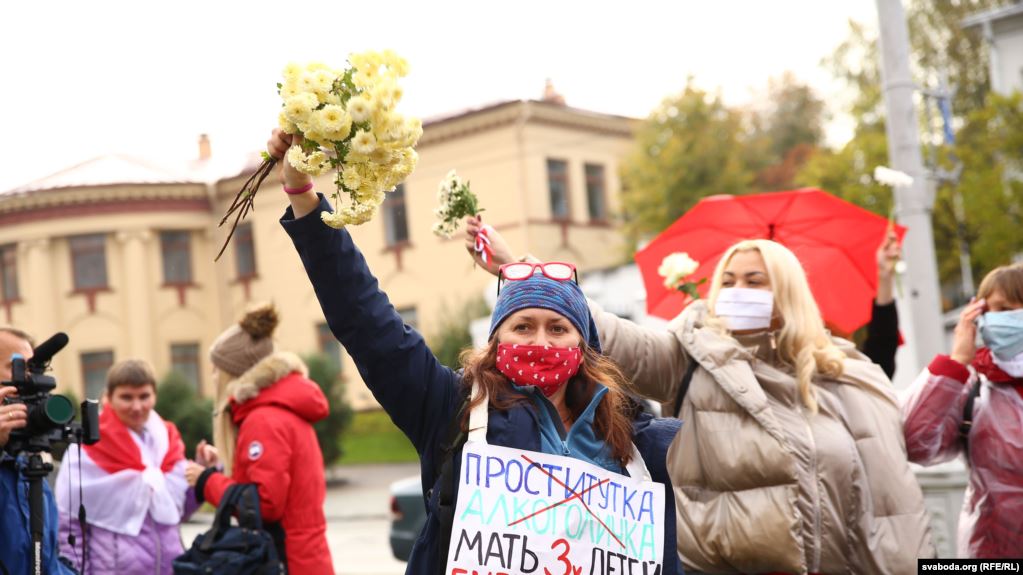 Акторкі Сьвятлана Зелянкоўская і Анастасія Шпакоўская запісалі зварот у падтрымку беларускіх жанчын