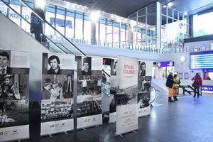 На Цэнтральным чыгуначным вакзале ў Варшаве нагадаюць пра гадавіну трагічных падзеяў на шахце «Вуек» 