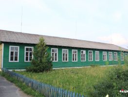 Колькасць беларускамоўных навучальных установаў катастрафічна змяншаецца   