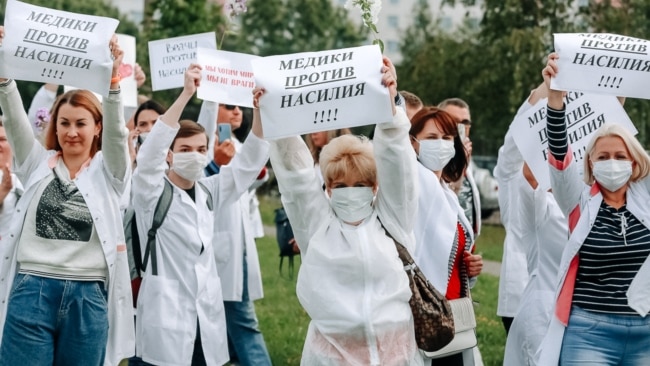 «Ня выйсьці мэдыкі не маглі». Лекары пра год, які зьмяніў усё