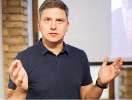 Павал Мажэйка: Цэнтр працягвае працаваць   