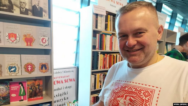 Звароту ад электронных кніг да папяровых паспрыяла эміграцыя беларусаў пасьля 2020-га. Kamunikat.org адзначае 25-гадовы юбілей