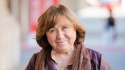 Сьвятлана Алексіевіч атрымала прэмію «Сьвет кнігі» і прысьвяціла яе ўкраінскім пісьменьнікам