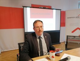 Вячаслаў Сіўчык прачытаў лекцыю ў Беларускім доме ў Варшаве