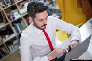 Максім Кац: «Лукашэнка адыгрывае ролю акупацыйнай адміністрацыі, людзі для яго — пагроза» 